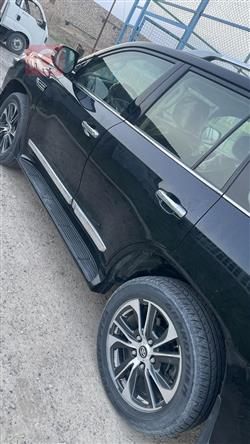 تۆیۆتا لاند کروزەر